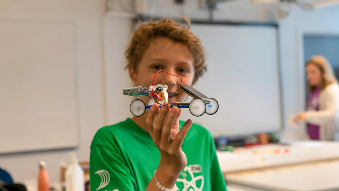 experiment för barn - solcellsbil