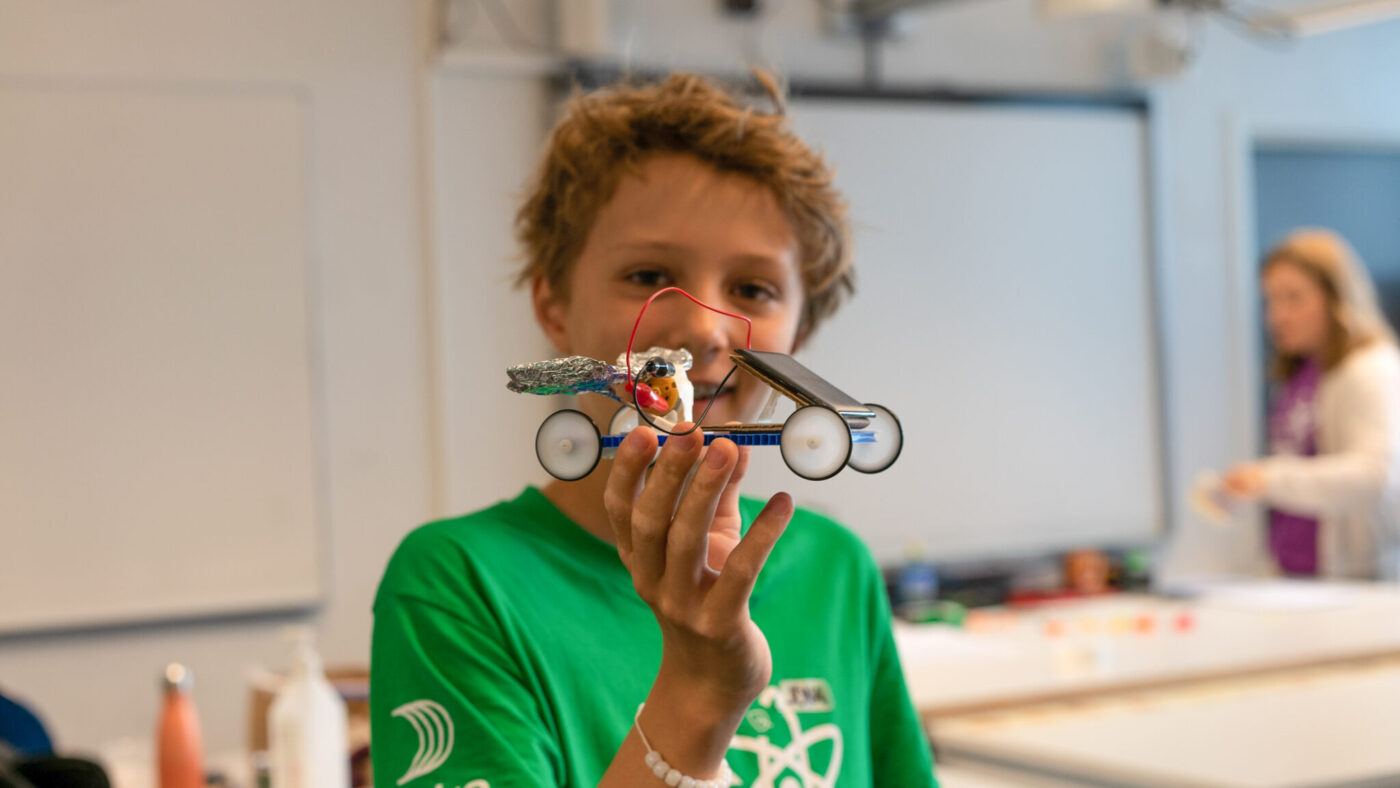 experiment för barn - solcellsbil